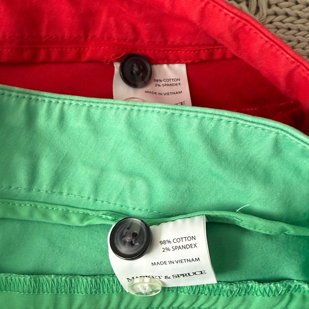 Market & Spruce Red and Green Women's Shorts - Picture 4 of 6